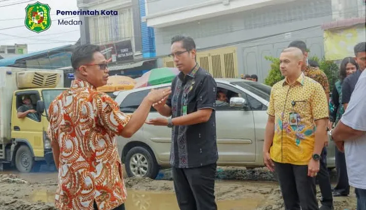 Ganggu Aktivitas Masyarakat dan Pedagang, Wali Kota Medan Segera Perbaiki Jalan Sunggal yang Rusak Berat