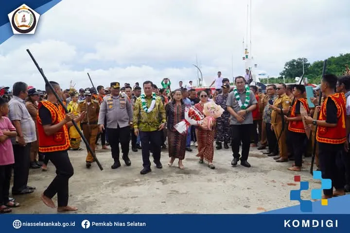 Bupati dan Wakil Bupati Nias Selatan Kunker di Kecamatan Hibala