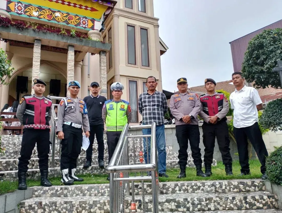 Polres Tanah Karo Laksanakan Pengamanan Ibadah Minggu Paskah di Kabanjahe