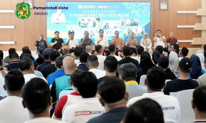 Wali Kota Medan Kumpulkan Seluruh Camat dan Lurah, Tekankan Masalah Kebersihan dan Pelayanan Publik