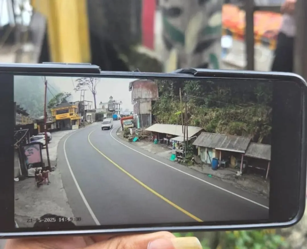 Tim RTMC Polda Sumut Upgrade CCTV Lalu Lintas Berastagi — Medan