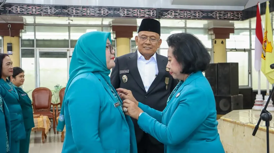 Pengukuhan TP PKK, Bupati Dairi Minta TP PKK Semangat Jalankan Program