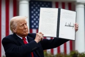 Iran Serang Pangkalan AS di Qatar, Trump Tekankan Tidak Ada Warga AS Terluka