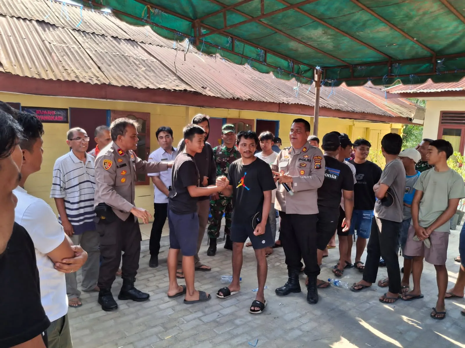 Polsek Tigabinanga Gelar Mediasi Perkelahian Antar Pemuda