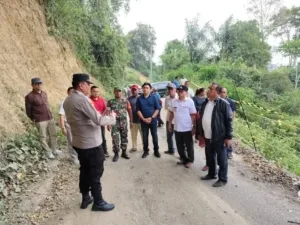 Bupati Karo Tinjau Lokasi Longsor di Mbetung