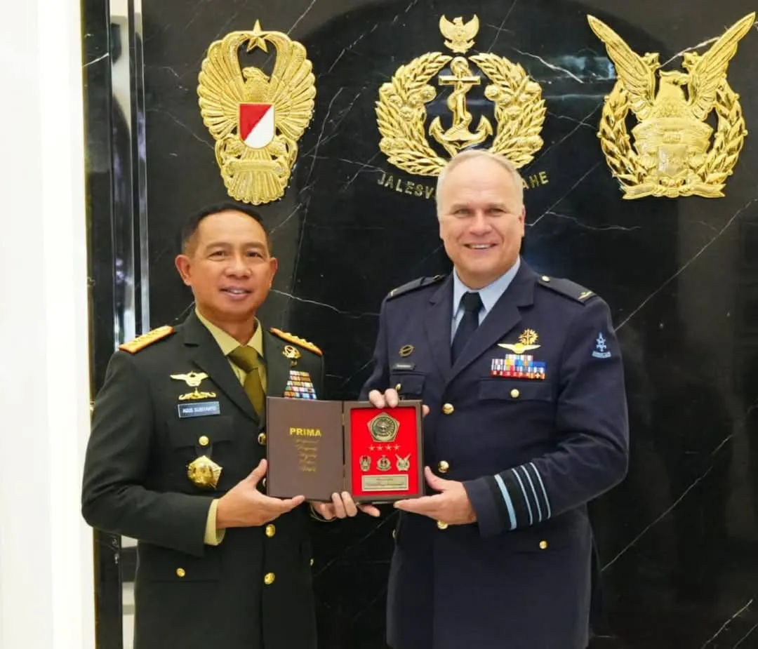 Panglima TNI dan Panglima Angkatan Bersenjata Belanda Tingkatkan Kerja Sama Militer