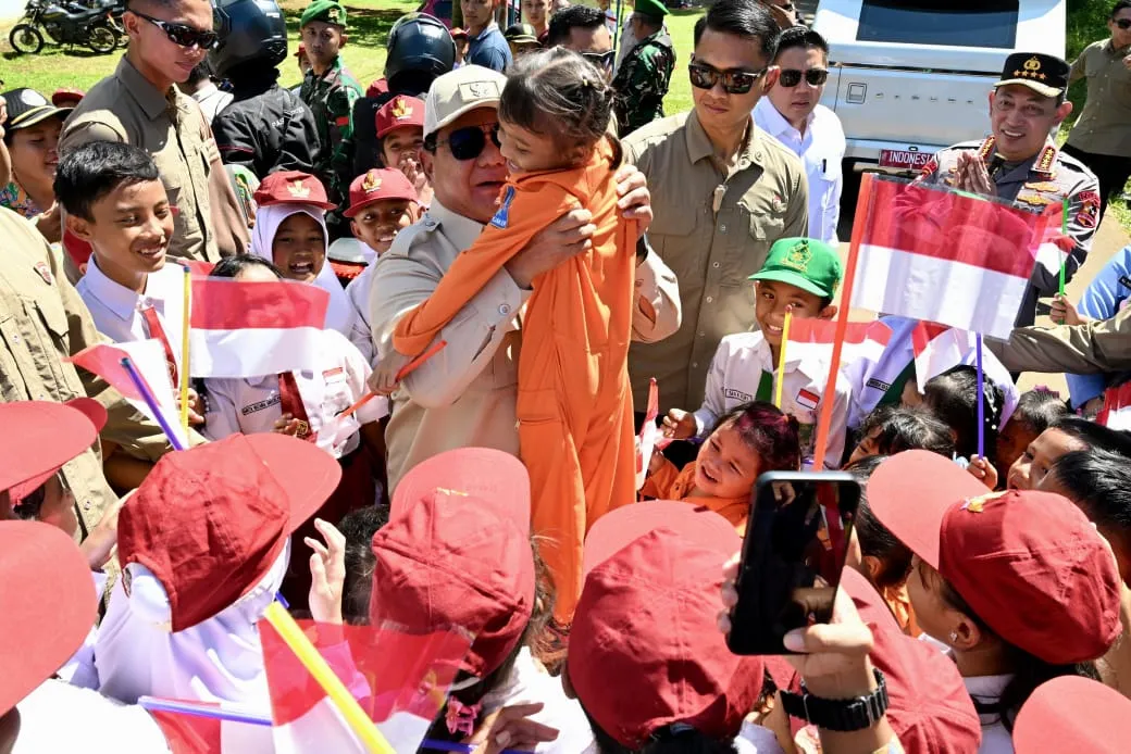 Presiden Prabowo Panen Raya Jagung di Bengkayang Kalbar