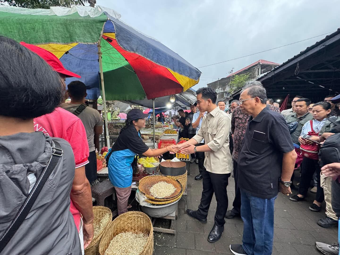 Wapres Tinjau Pasar Dauh Pala Tabanan, Pastikan Geliat Ekonomi Terus Bergerak