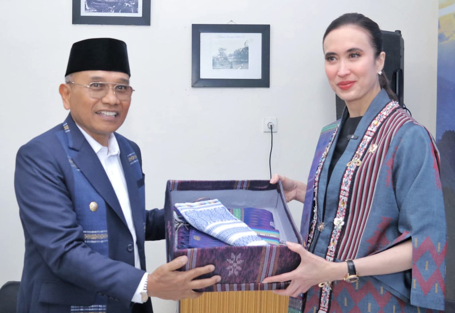 Sambut Kunker Menpar RI, Bupati Simalungun Berkomitmen Menjaga Kelestarian Kawasan Kaldera Toba