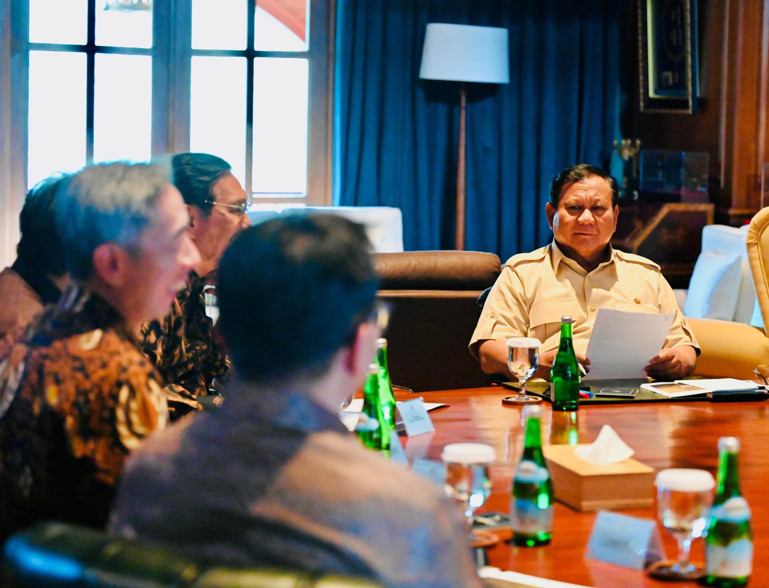 Presiden Prabowo Bahas Strategi Ekonomi Nasional di Tengah Gejolak Global
