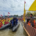 Hadiri Festival Pacu Jalur 2025, Wapres Minta Warisan Budaya dan Wajah Ekonomi Kreatif Riau Terus Dijaga