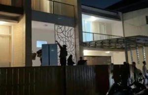 Rumah Nafa Urbach di Bintaro Dijarah Massa, Barang Berharga Raib