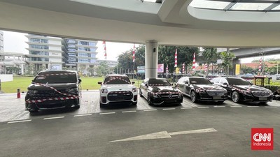 Kejagung Menyita Uang Tunai dan Mobil Mewah Diduga Milik Bos Minyak