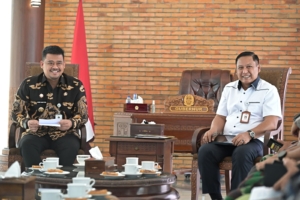 Kemendagri Apresiasi Sumut Kondusif, Bobby Nasution Siap Aktifkan Siskamling