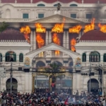 Demonstrasi di Nepal Brutal, Gedung DPR Dibakar dan Menlu Ditendang