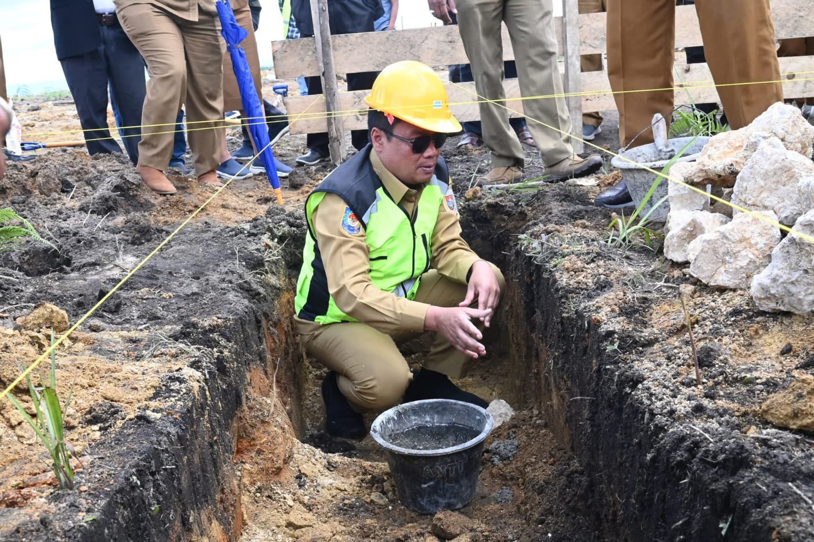 Menanti 17 Tahun, Bupati Humbang Hasundutan Peletakan Batu Pertama Gedung SMP 043 Siborboron