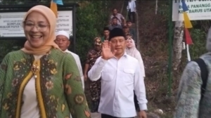 Menko Muhaimin Ziarah ke Makam Papan Tinggi Barus