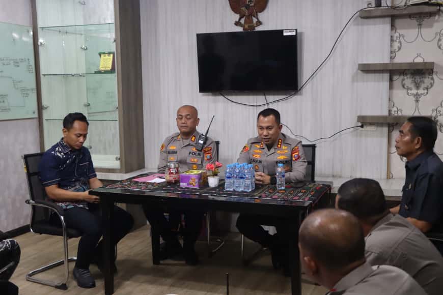 Bangun Soliditas dan Kinerja Cepat, Kapolrestabes Medan Laksanakan “Commander Wish” di Polsek Medan Tembung