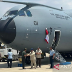 Prabowo Buka Tirai dan Siram Air Kembang ke Pesawat Angkut Airbus A400M