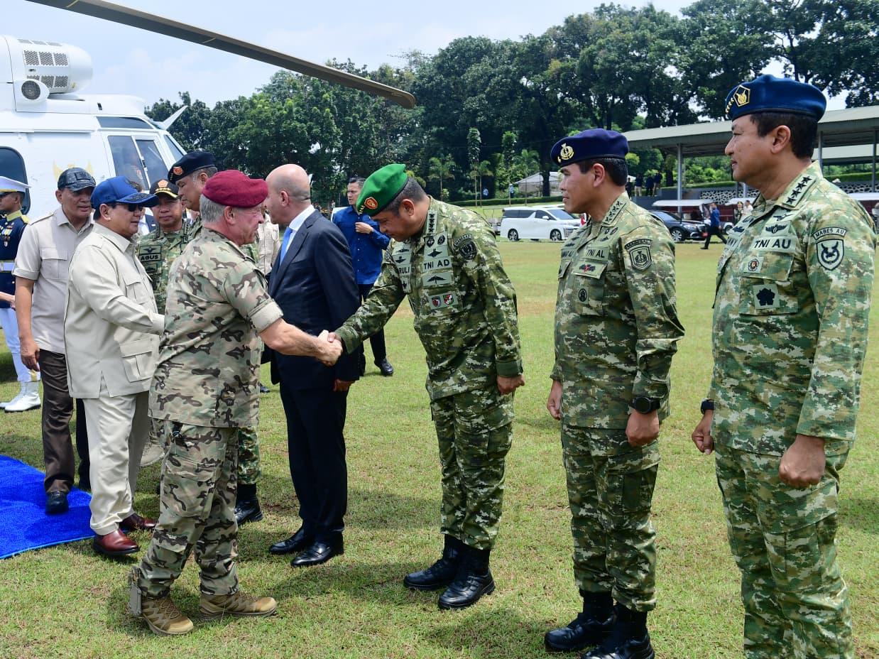 Prajurit TNI Tampilkan tactical drone di Hadapan Presiden Prabowo dan Raja Abdullah II