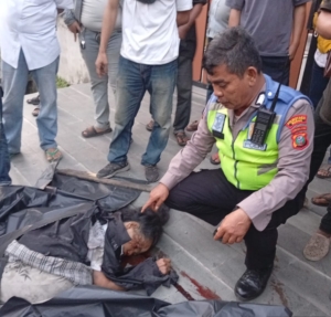 Mobil Lexus Tabrak Pebetor di Medan Timur, Satu Tewas