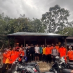 Tim SAR Sibolga Evakuasi 5 Wisatawan Terjebak di Air Terjun Lukbon