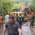 Hujan Deras Picu Longsor di Adian Koting Taput, Akses Jalan Terputus