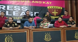 Dugaan Korupsi Pengadaan Smartboard, Kejari Langkat Tetapkan Tersangka Mantan Kadis Pendidikan dan Kasi Sarana dan Prasarana SD