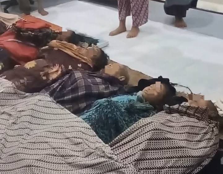 Tujuh Korban Banjir dan Longsor Tapanuli Selatan Disemayamkan di Puskesmas