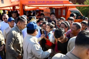 Kunjungan Presiden di Posko Pengungsian Padang Pariaman, Disambut Penuh Antusias