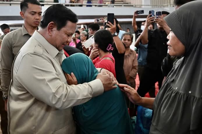 Presiden Prabowo Tiba di Tapanuli Tengah, Pastikan Penanganan Cepat untuk Warga Terdampak Banjir