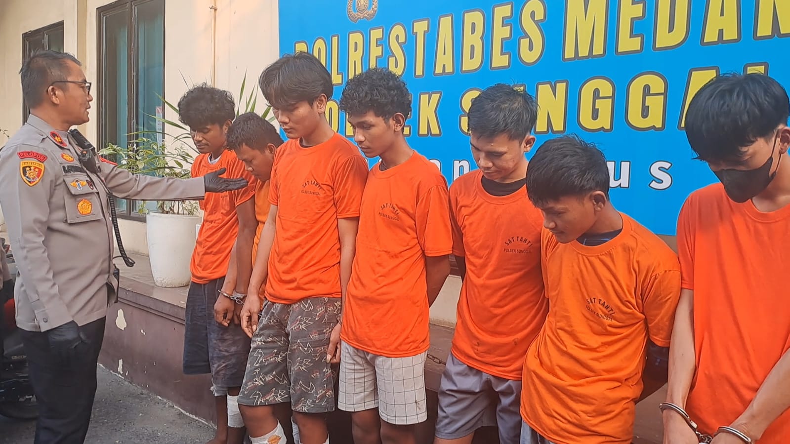 Polsek Sunggal Ringkus 6 Spesialis Begal dan Satu Penadah, 5 Pelaku Ditembak