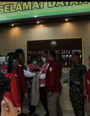 Kejari Madina Tahan dua Tersangka Kasus Korupsi Dana PSR Rp 1,9 M