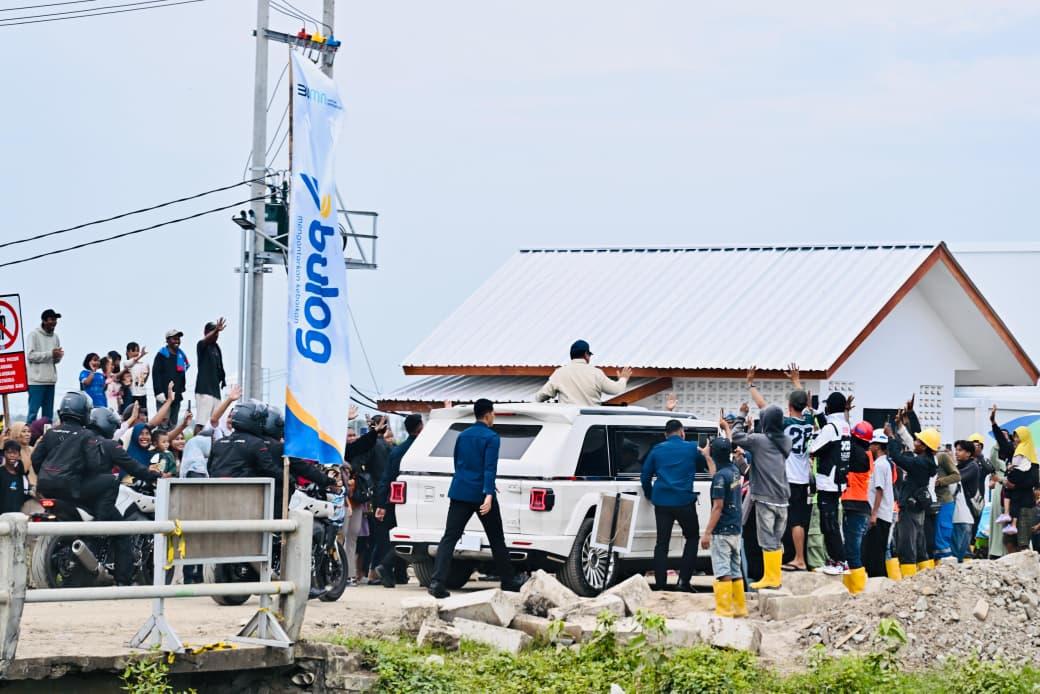 Presiden Prabowo Panen Raya di Karawang