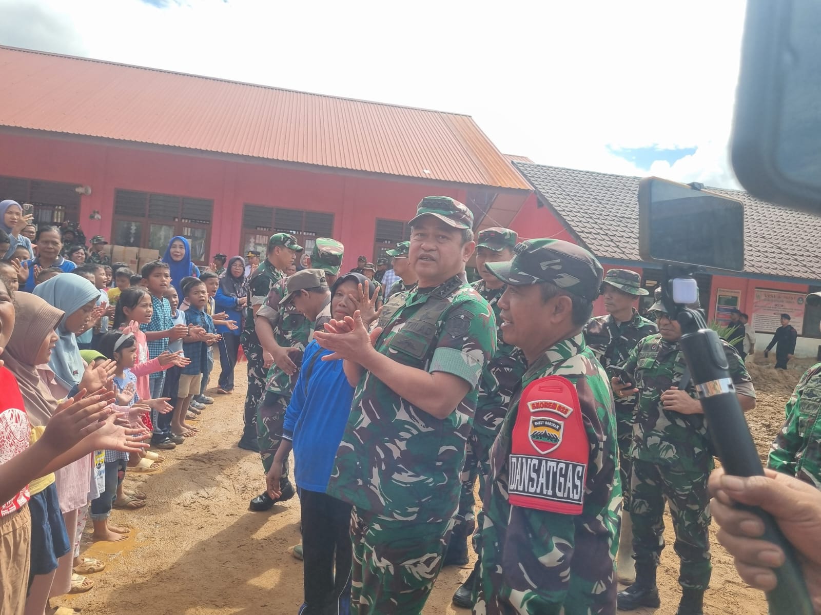 KSAD Tinjau Lokasi Bencana Alam Banjir dan Tanah longsor di Tapteng