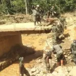 Satgas Gulbencal Kodam I/BB Bangun Jembatan Beton Titik Ketiga di Sungai Sigiring-Giring