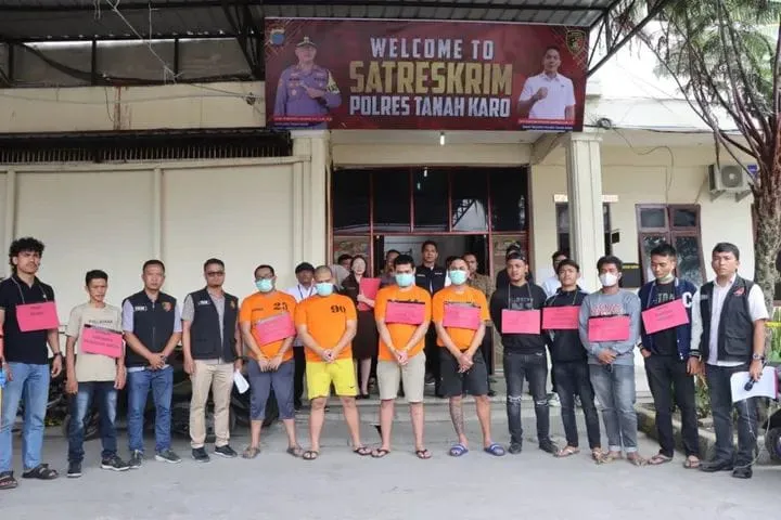 Polres Tanah Karo Gelar Rekonstruksi Kasus Pembunuhan di Cafe Bravo SGR, Peragakan 24 Adegan