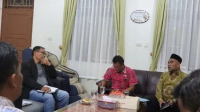 Bupati Dairi Berhentikan Sementara Direksi Perumda Pembangunan