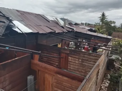 Tujuh Rumuh di Desa Kutabangun Karo, Diterjang Angin Puting Beliung