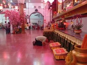 Antusias Warga Tionghoa Padati Vihara di Pematangsiantar Rayakan Imlek 2026