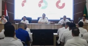 Rico Waas Ultimatum seluruh Camat Tak Ada Lagi Sampah Berserakan di Medan