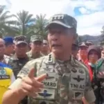 Warga Lubuk Ampolu Minta Kasum TNI Bangun Tanggul Sungai