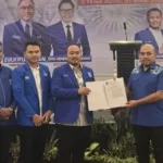 Ahmad Fauzi Syahputra Terima SK Pengurus DPD PAN Labura Periode 2024 2029