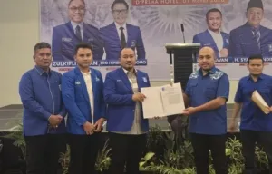 Ahmad Fauzi Syahputra Terima SK Pengurus DPD PAN Labura Periode 2024 2029