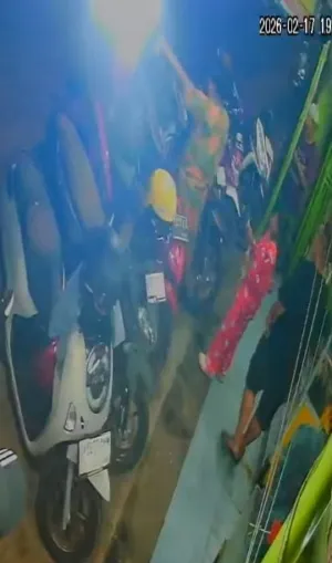 Sepeda Motor Driver Ojol Dilarikan Pria Berpostur Besar yang Membawa Anak dan Istrinya