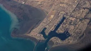 Iran Umumkan Selat Hormuz Tutup, Harga Minyak ‘Menggila’ US$ 200/Barel