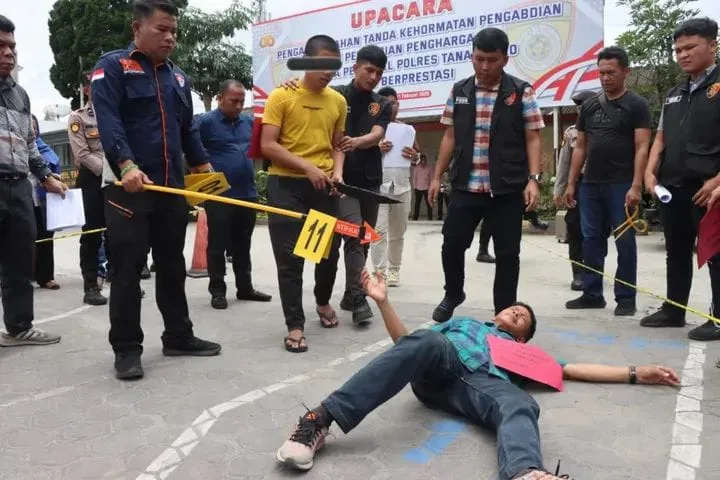 Polres Tanah Karo Gelar Rekonstruksi Kasus Penganiayaan Remaja Saat Tahun Baru