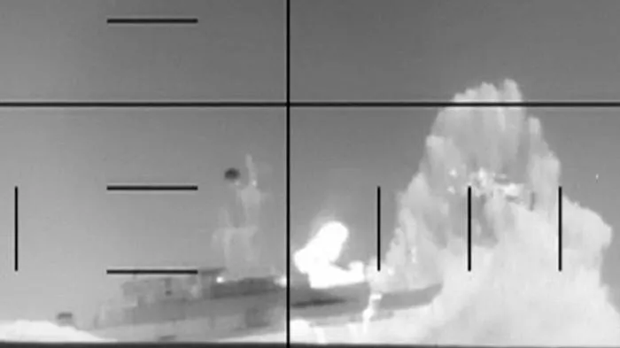 Kapal Perang Iran Tenggelam Ditembak Torpedo Kapal Selam Amerika Serikat, 148 Tewas dan 32 Selamat