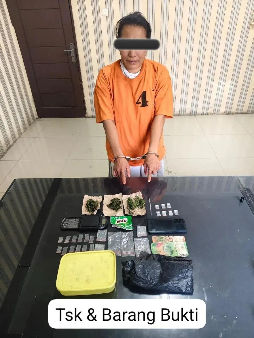 Polisi Ringkus Perempuan Paruh Baya Diduga Pengedar Sabu dan Ganja di Tiganderket