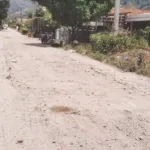 Jalan di Karo Rusak, Saat Kemarau Berdebu dan Saat Hujan Berkubang